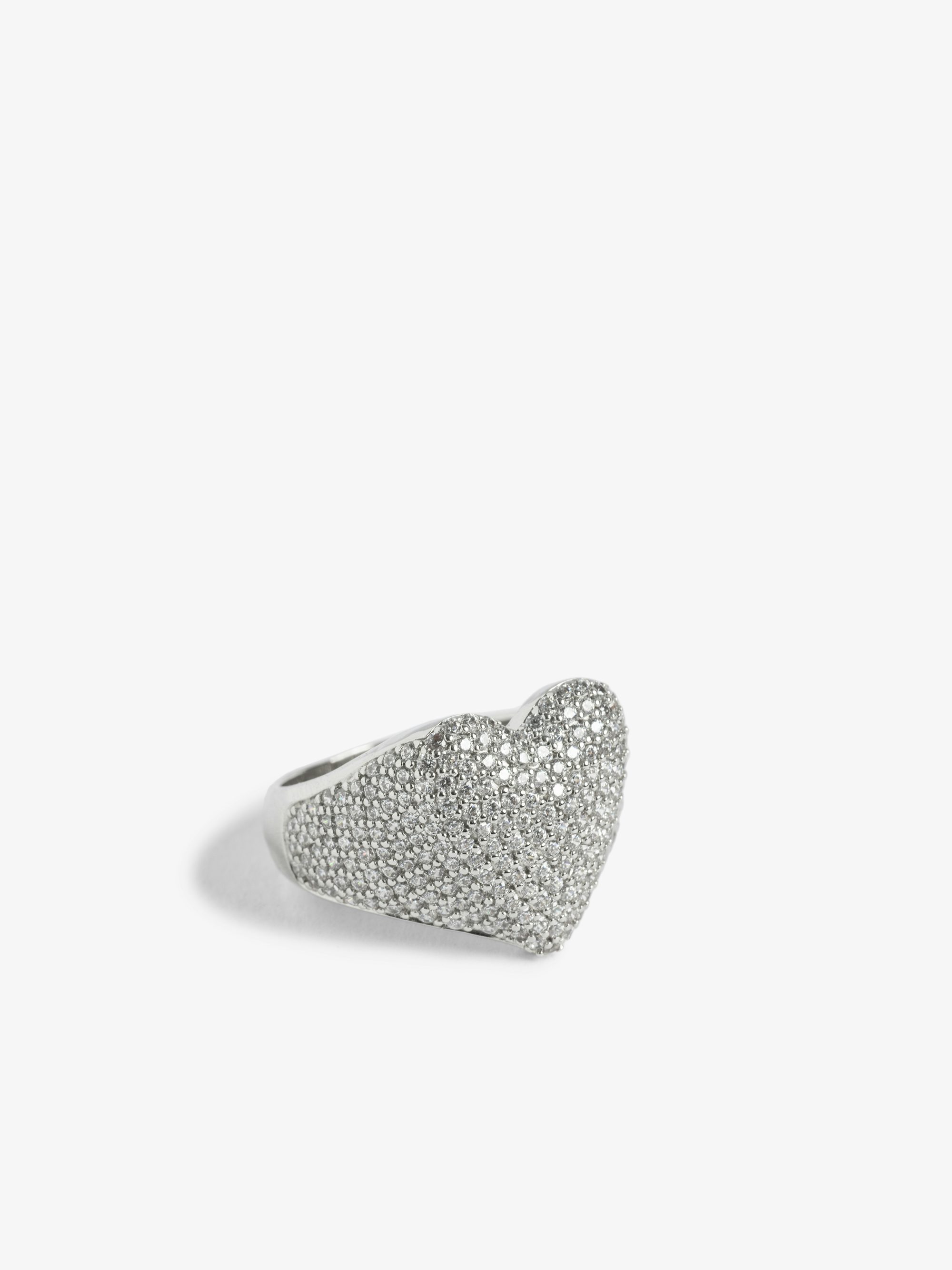 Heartbreaker Full Strass Ring - Heart ring in hammered brass set with rhinestones.